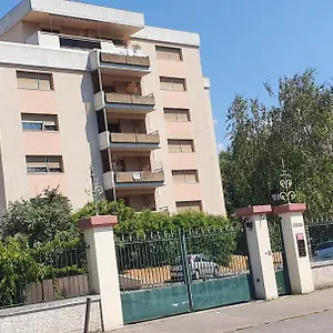 Appartement Ganusha Standing - 1 Parking Securise Terrasse, Grenoble